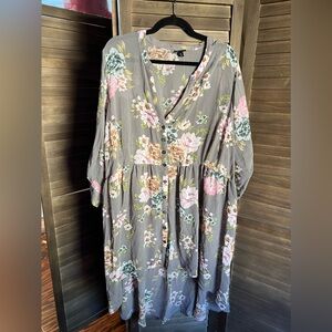 Torrid high-low floral 3/4 sleeve blouse